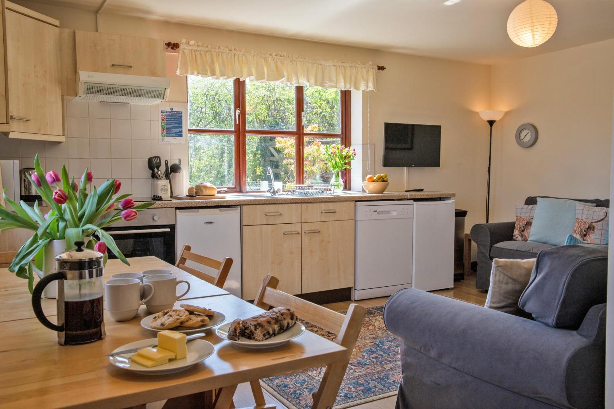 Charlie'S Cottage With Alpacas And 7Mins Drive To Alton Towers Denstone エクステリア 写真
